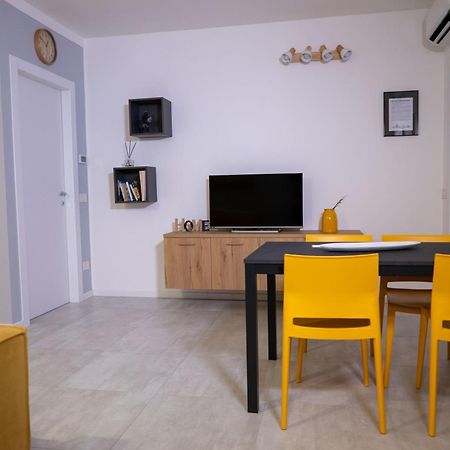 La Casa Sul Naviglio Di Debora Apartman Milánó Kültér fotó